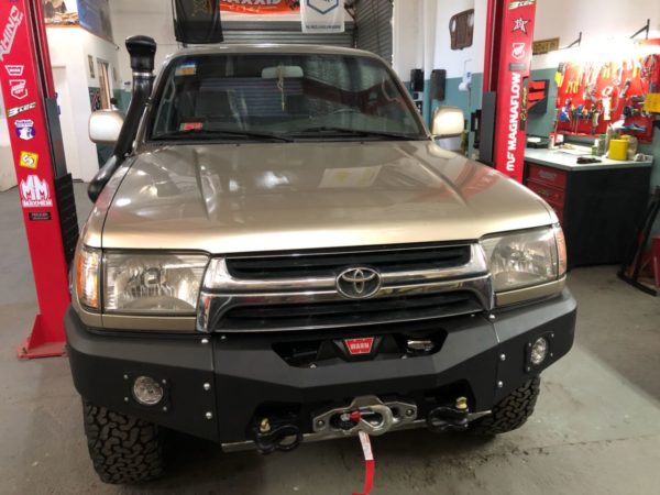 Bumper  Delantero Rhino 4x4 Toyota SW4 1996 al 2004